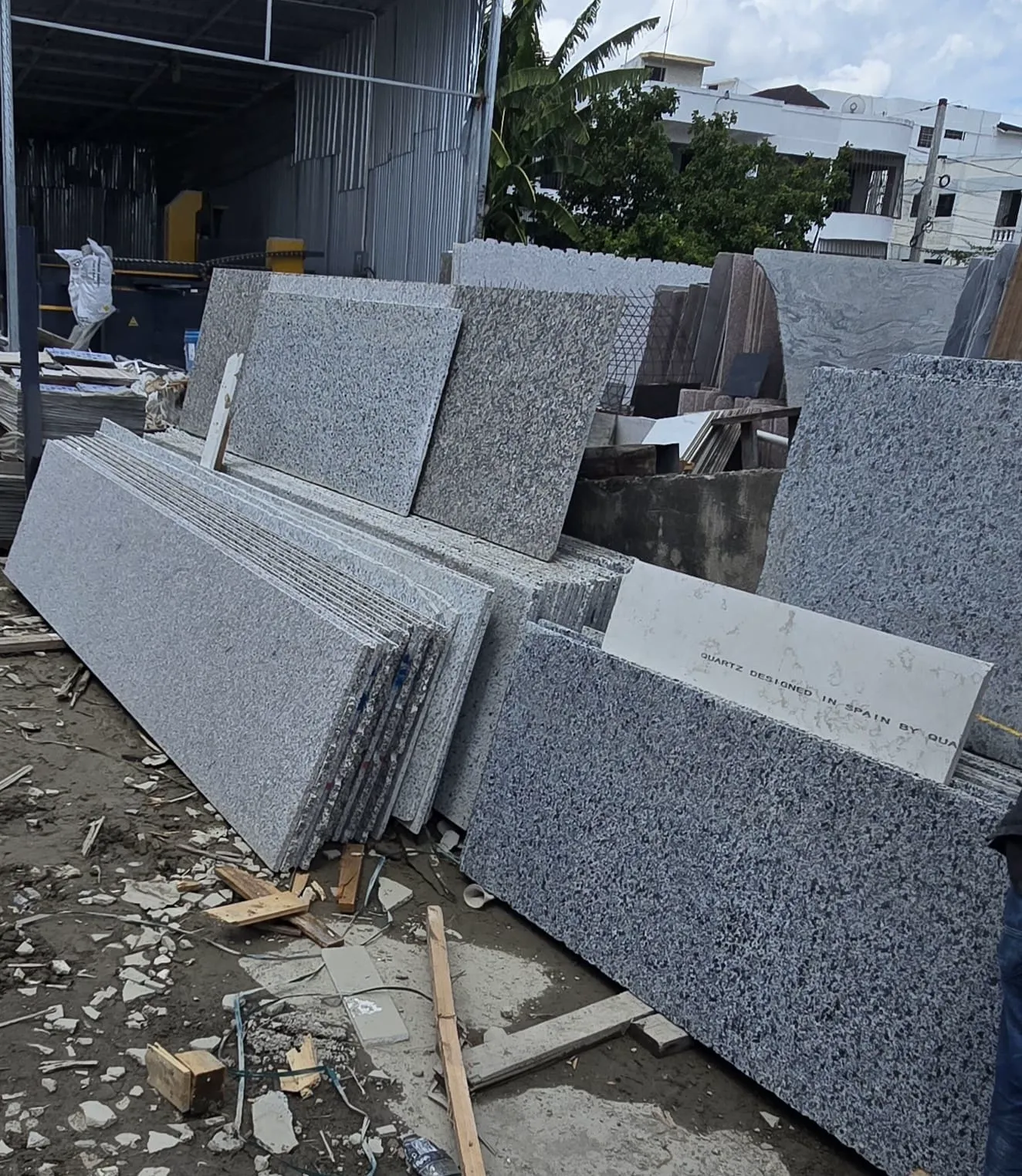 Granite Moucheté en Arrivage