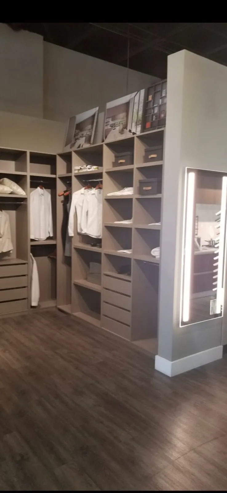 Dressing avec Îlot et Miroir